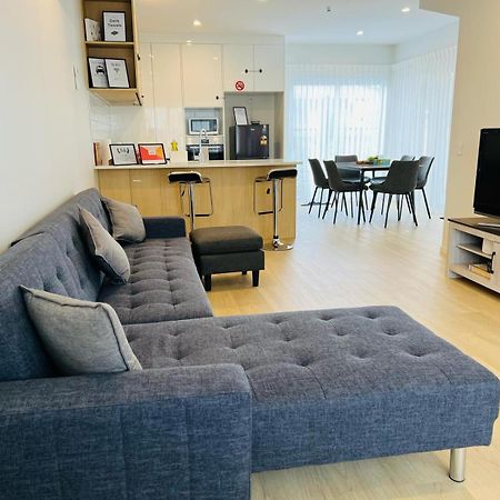 Central Modern 3-Bedroom,3- Bathroom House With Patio And Carpark- Lower Hutt City Centre Kültér fotó