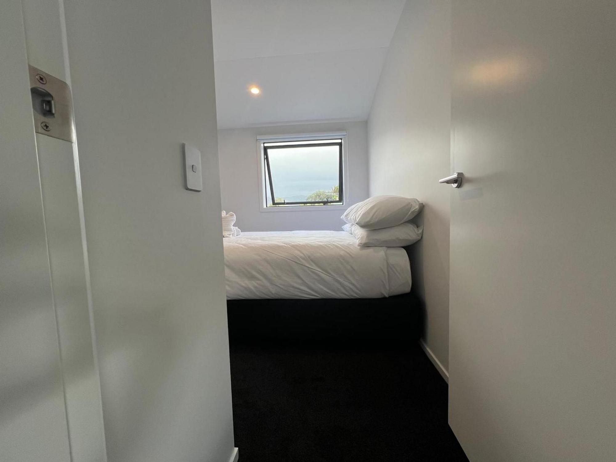 Central Modern 3-Bedroom,3- Bathroom House With Patio And Carpark- Lower Hutt City Centre Kültér fotó