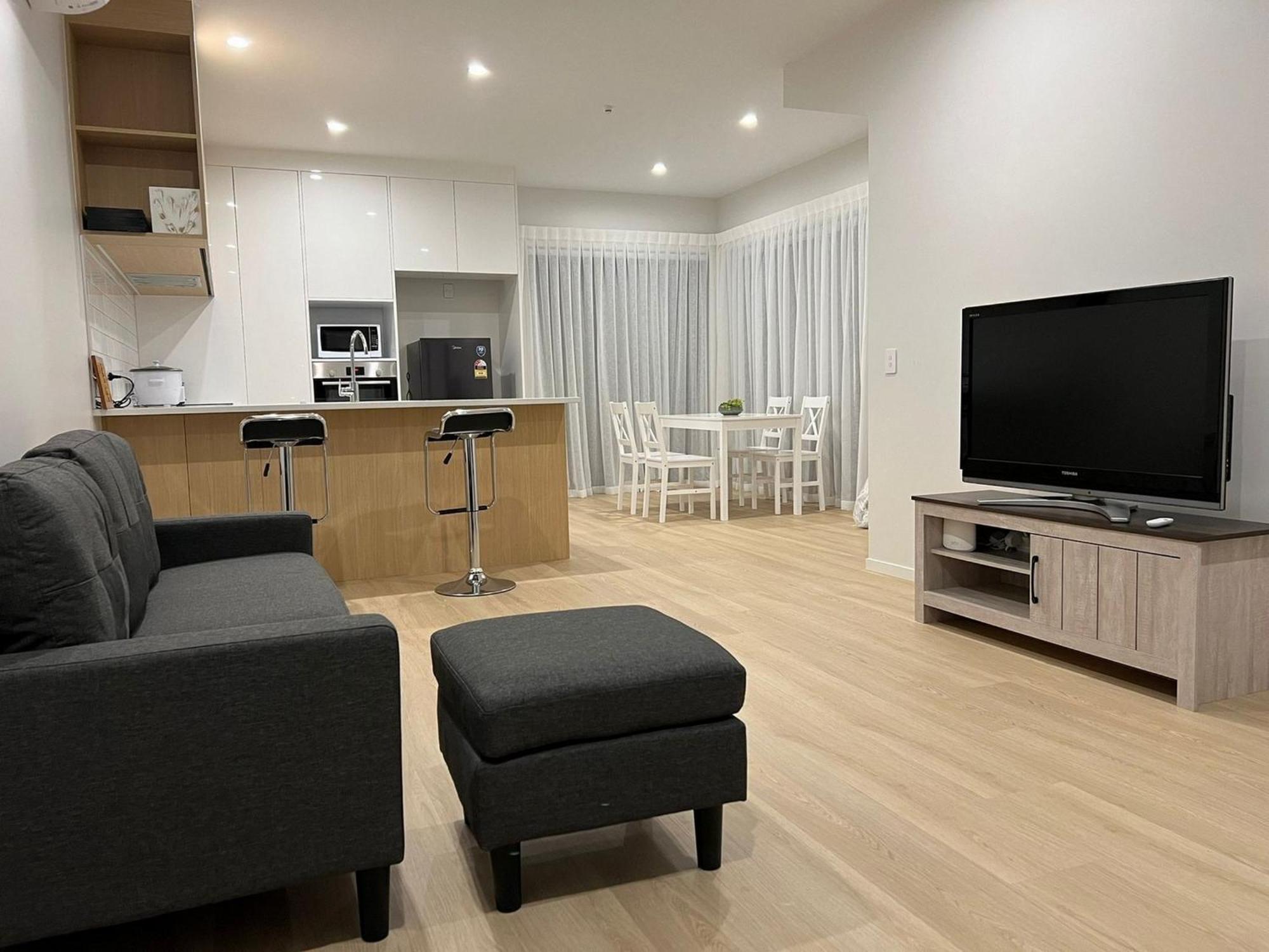 Central Modern 3-Bedroom,3- Bathroom House With Patio And Carpark- Lower Hutt City Centre Kültér fotó