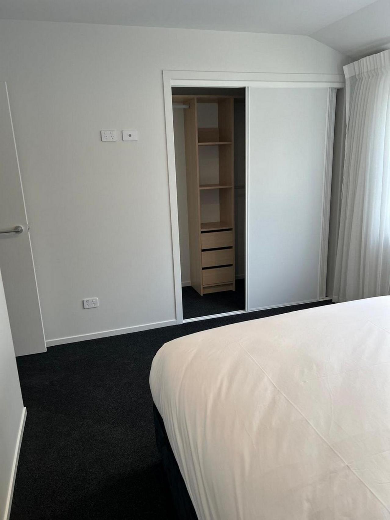 Central Modern 3-Bedroom,3- Bathroom House With Patio And Carpark- Lower Hutt City Centre Kültér fotó