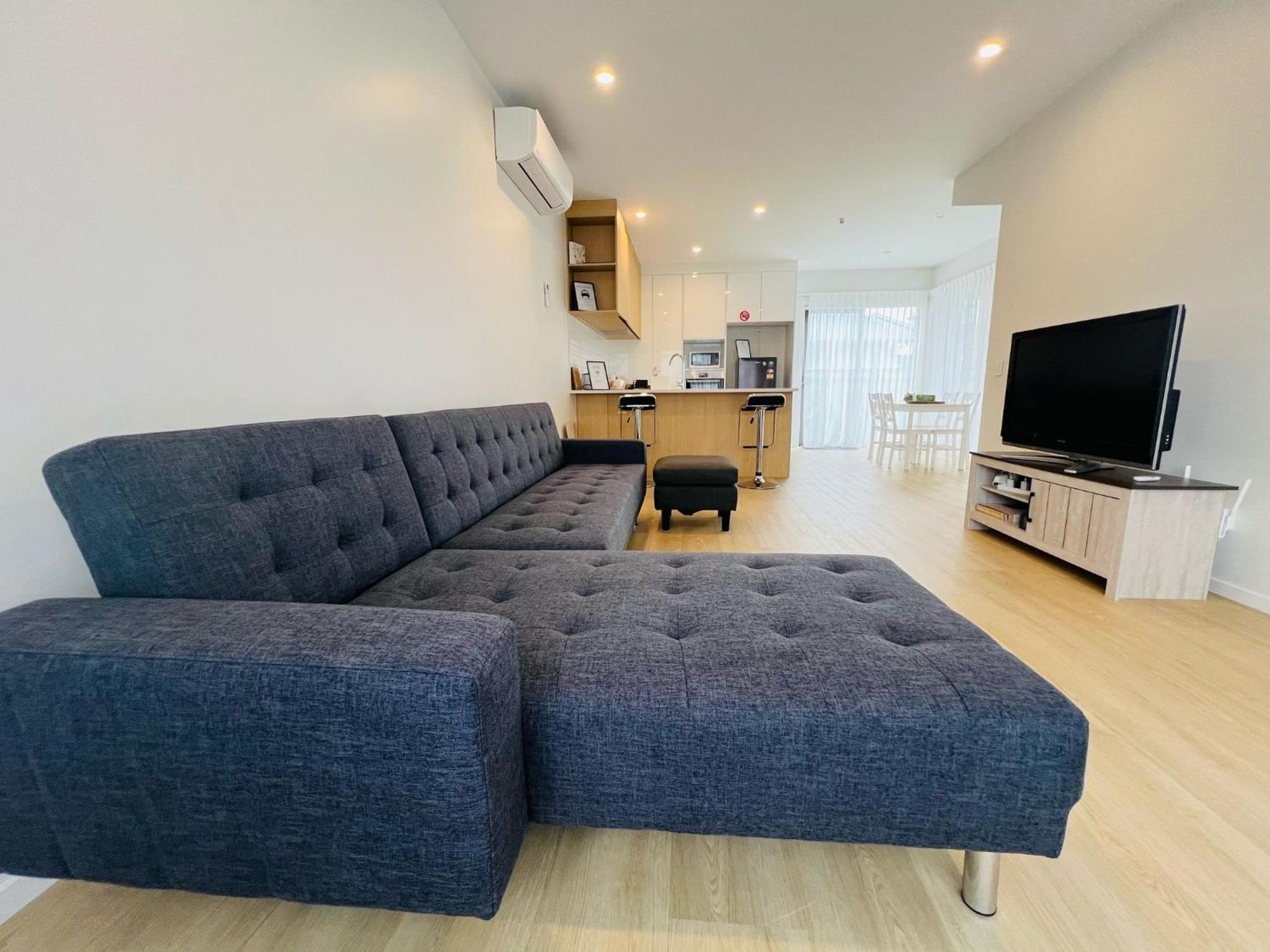 Central Modern 3-Bedroom,3- Bathroom House With Patio And Carpark- Lower Hutt City Centre Kültér fotó