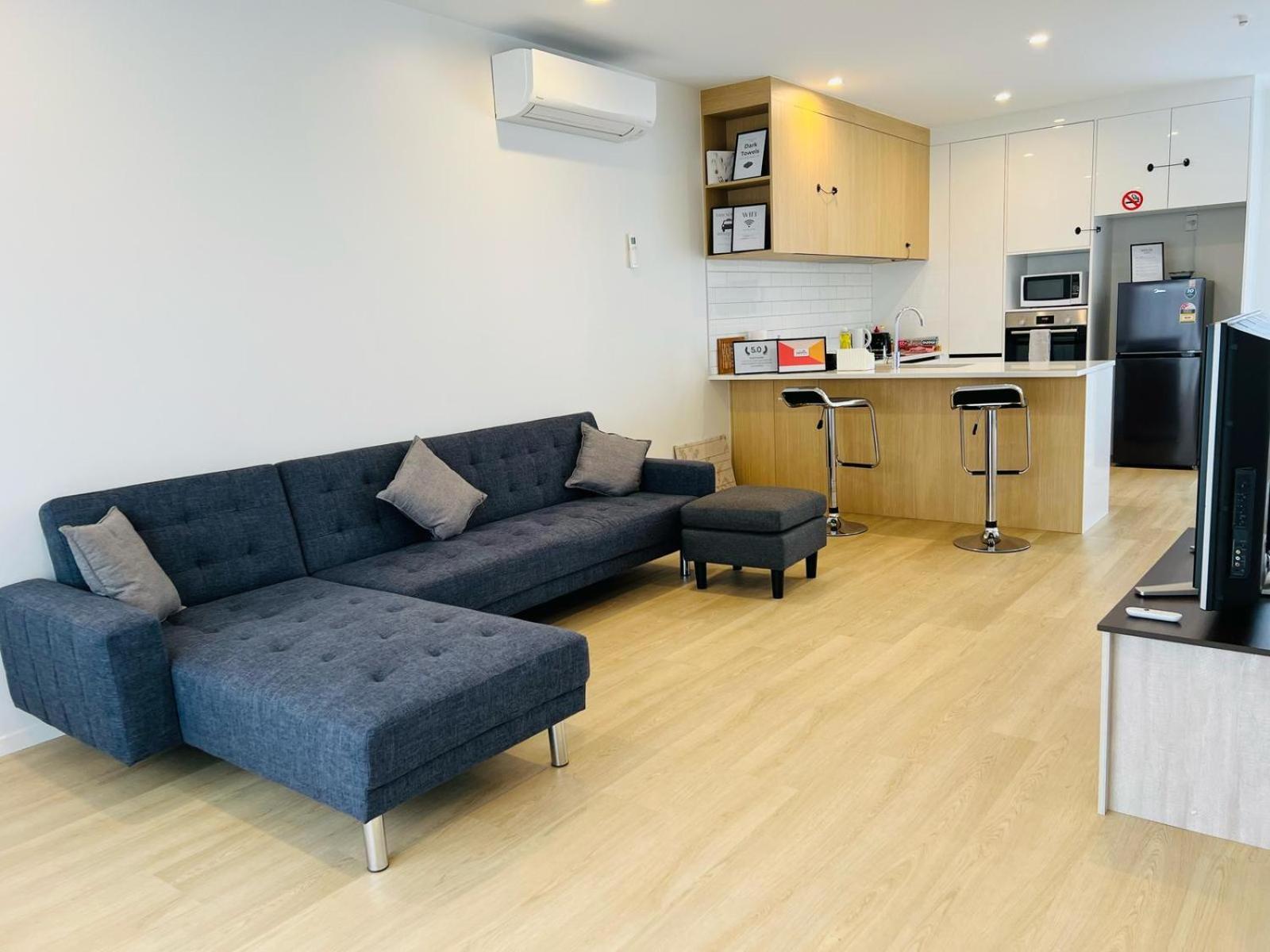 Central Modern 3-Bedroom,3- Bathroom House With Patio And Carpark- Lower Hutt City Centre Kültér fotó